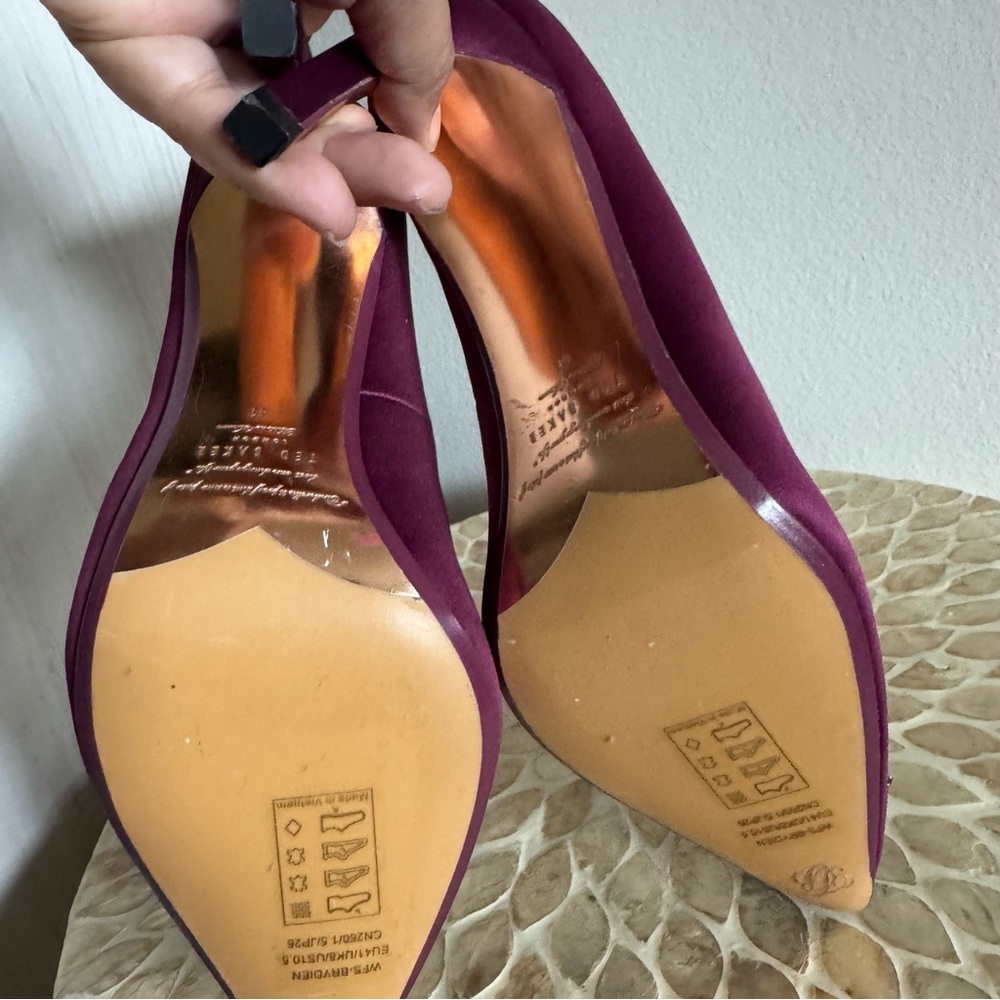 Satin Pointed-Toe High Heels with Crystal Brooch - Plum - Picture 8 of 9